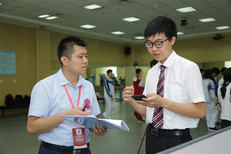 2.小创客会场评审场景.JPG 2.小创客会场评审场景.JPG